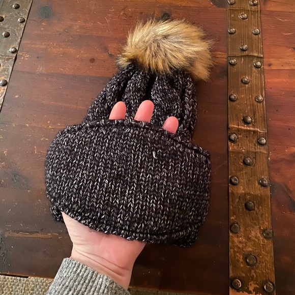 Anthropologie Pom Beanie Winter Hat with detachable mast in black - Picture 3 of 4